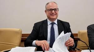 Il ministro Gualtieri